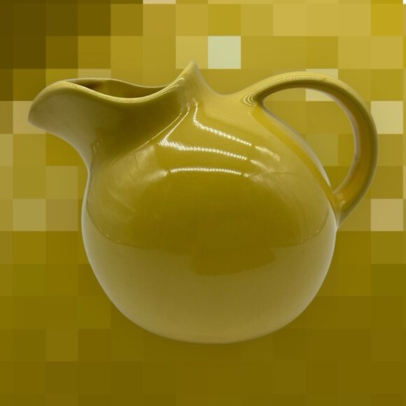 Franciscan Vintage Yellow Ball Pitcher with Ice Lip Made in California 1949-1953 - Picture 2 of 12